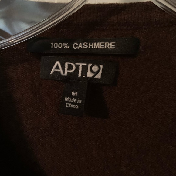 100% cashmere Apt. 9 sweater - Picture 2 of 2